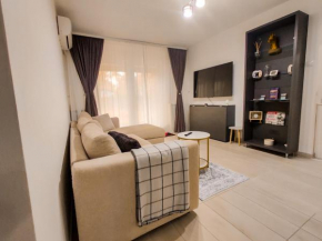 Hideout Cozy 2 rooms near Palas Mall & city center, warmy, invoice available, parking space, Ultracomfy